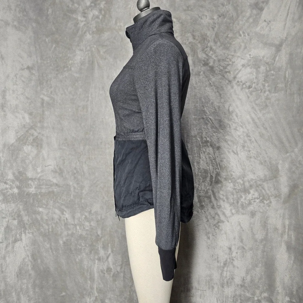 Lululemon Reversible Women Size 4‎ Black Full Zip Jacket Athleisure Workout Gym